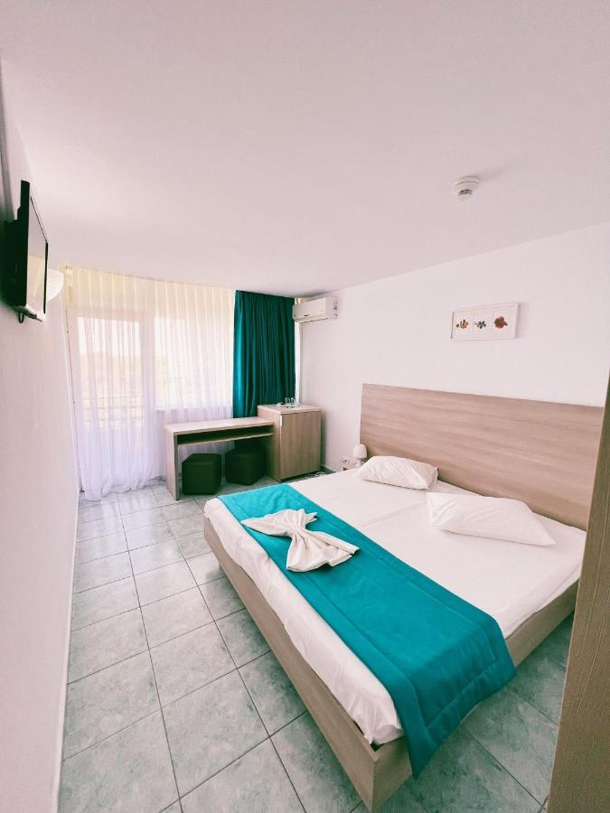 Hotel Favorit 3*